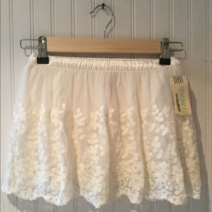 Girls Size 5T Genuine Kids Lace Skirt Beige NWT